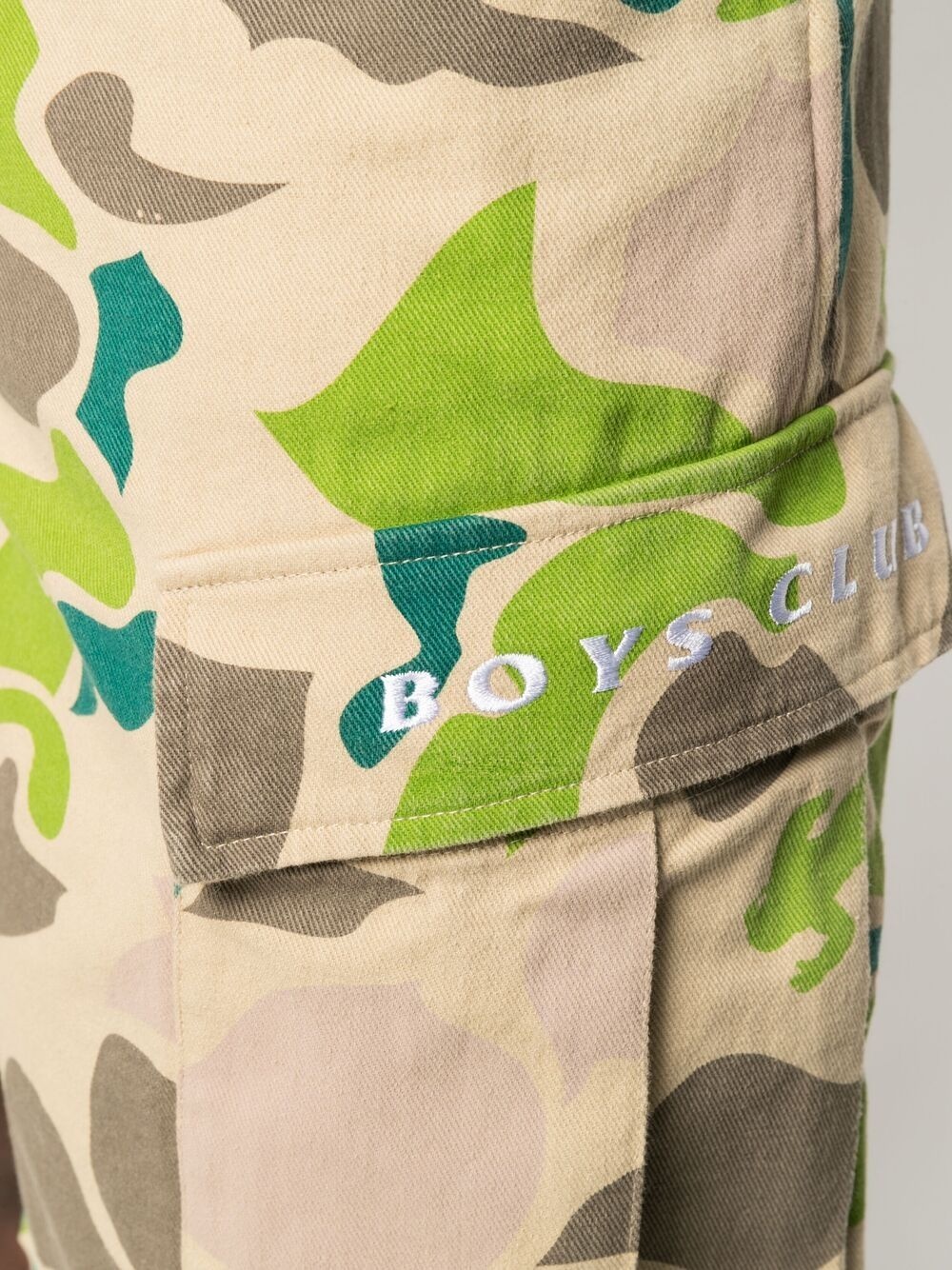 camouflage-print cargo shorts - 5