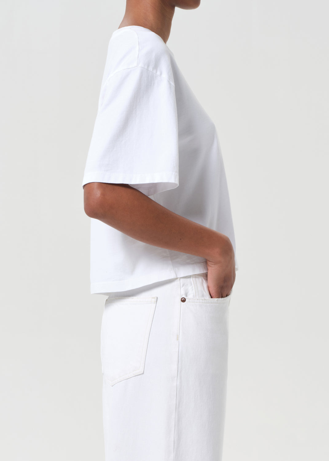 SULMA TEE IN BLACK - 4