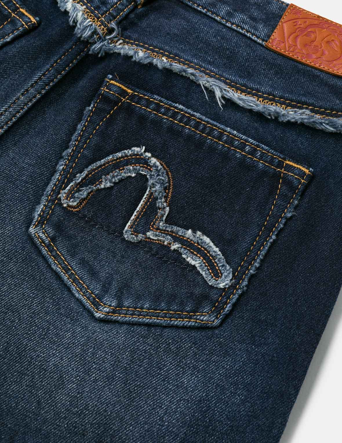 Distressed Kamon and Seagull Appliqué Embroidery Fashion Fit Denim Shorts - 7
