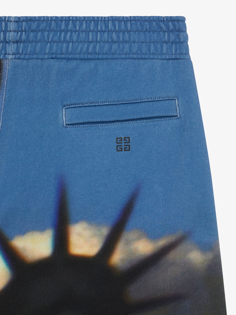 BOXY FIT BERMUDA SHORTS WITH PRINT 6