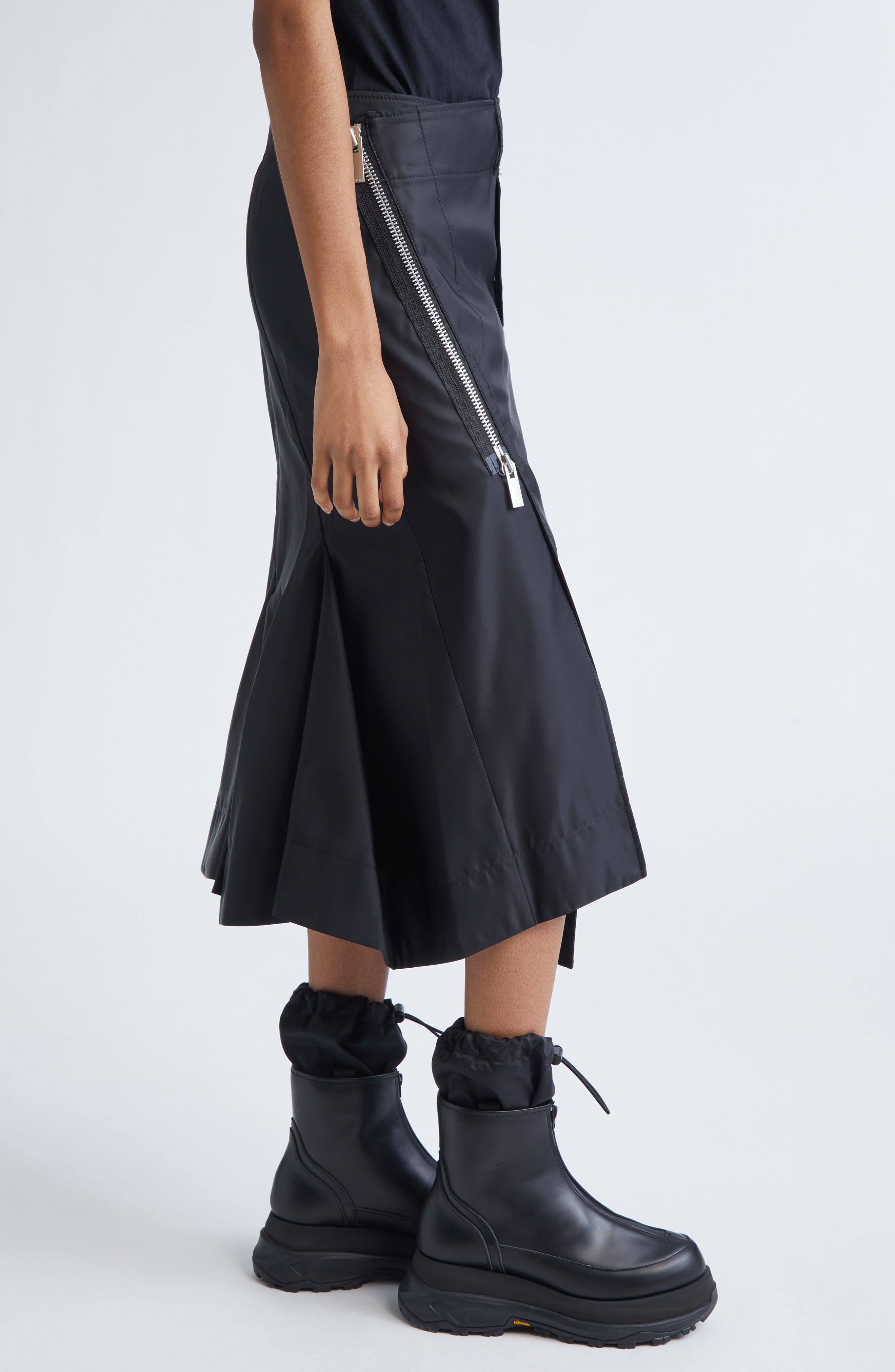 Sacai Insulated Nylon Twill Skirt in Black at Nordstrom - 4