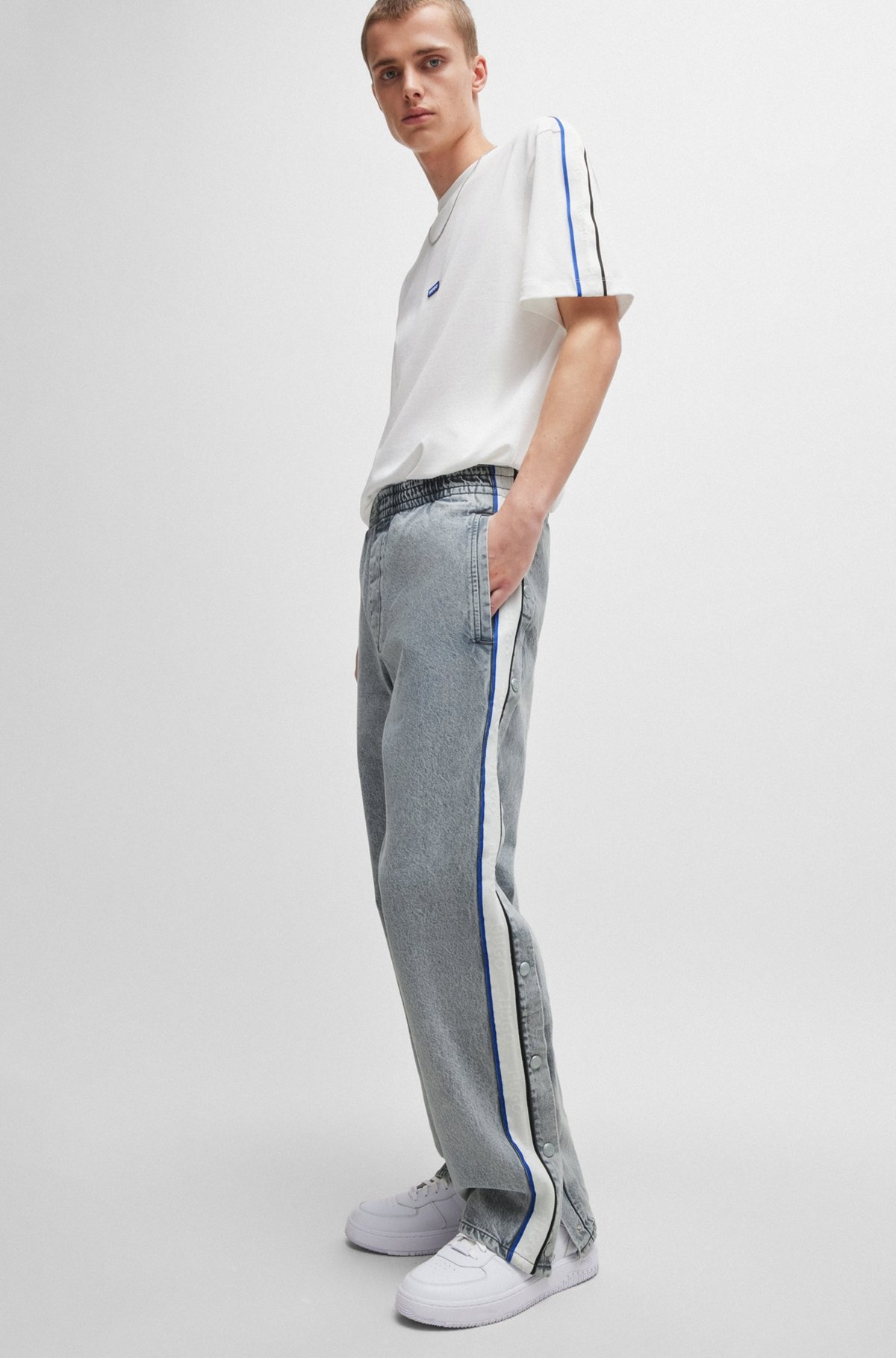 GREY RELAXED-FIT JEANS WITH SIDE POPPERS AND CONTRASTING TAPE - 5
