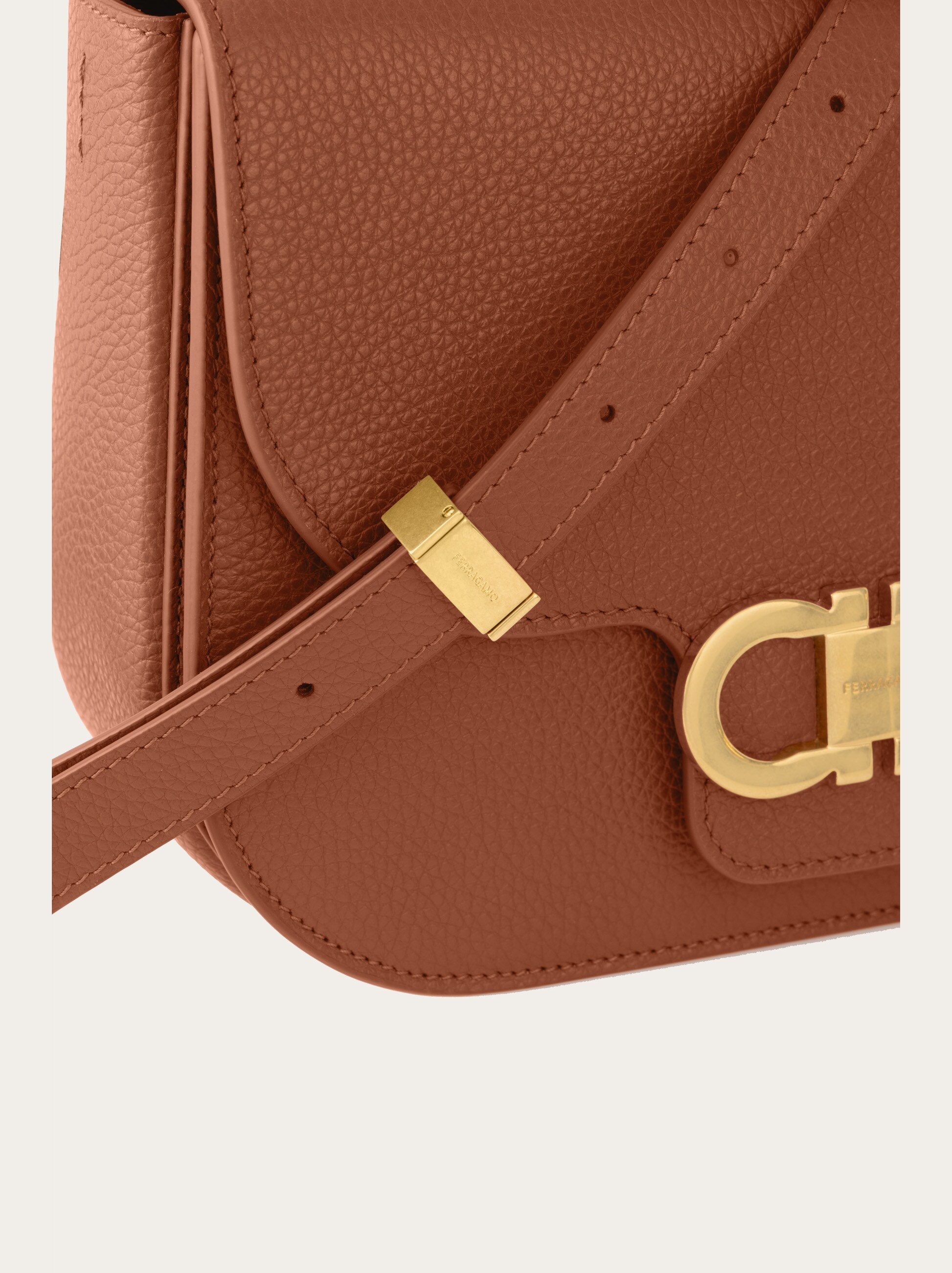 ショルダーバッグ GANCINI CROSSBODY BAG SALVATORE FERRAGAMO】GANCINI CROSSBODY BAG (FERRAGAMO
