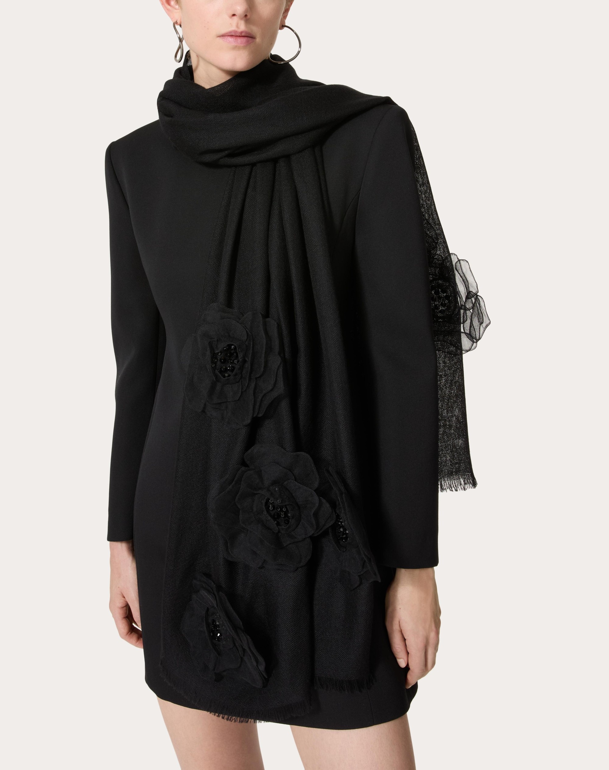 LACE CASHMERE STOLE WITH ROSE EMBROIDERY - 4
