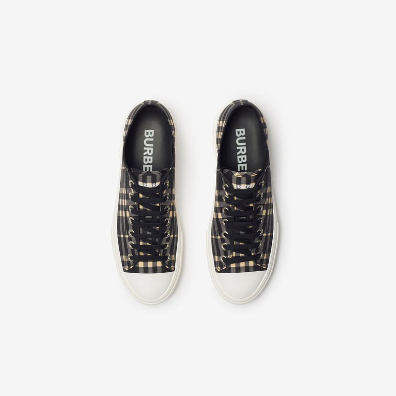 Check Sneakers 5