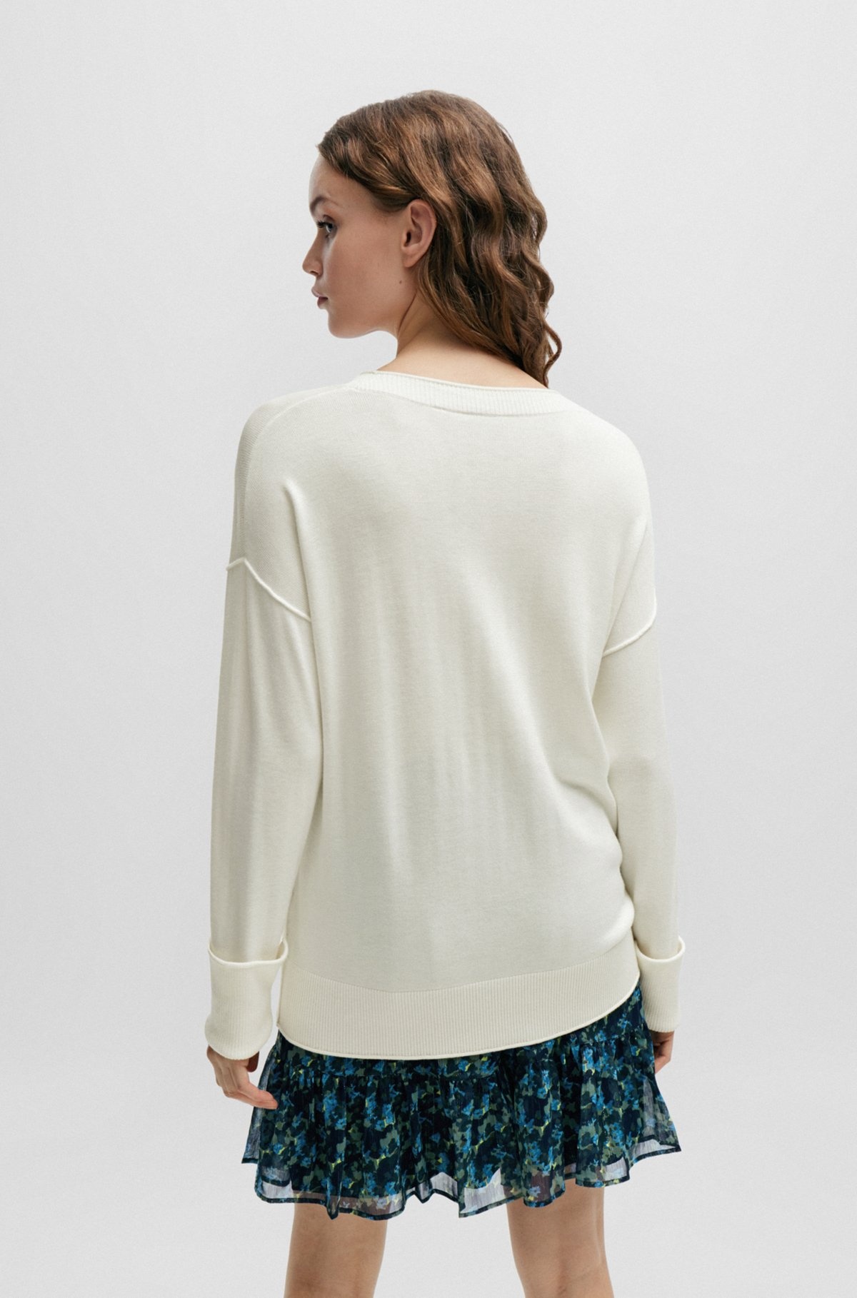 CREW-NECK SWEATER WITH SLIT CUFFS - 4