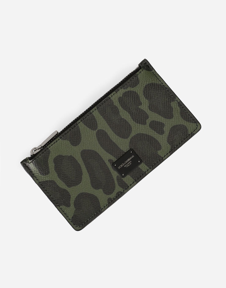 Dauphine calfskin card holder with leopard print against a green background - 4