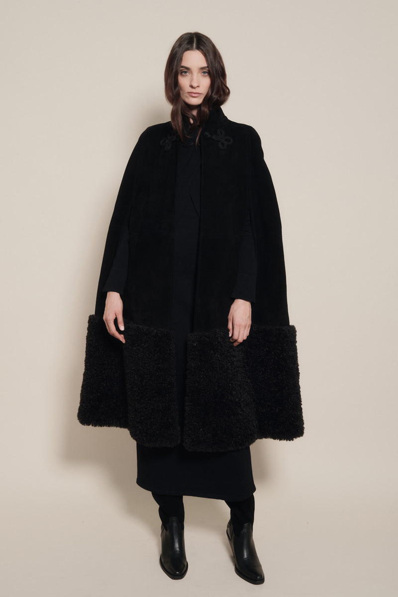 Johanna Ortiz Snow Cloud Cape outlook