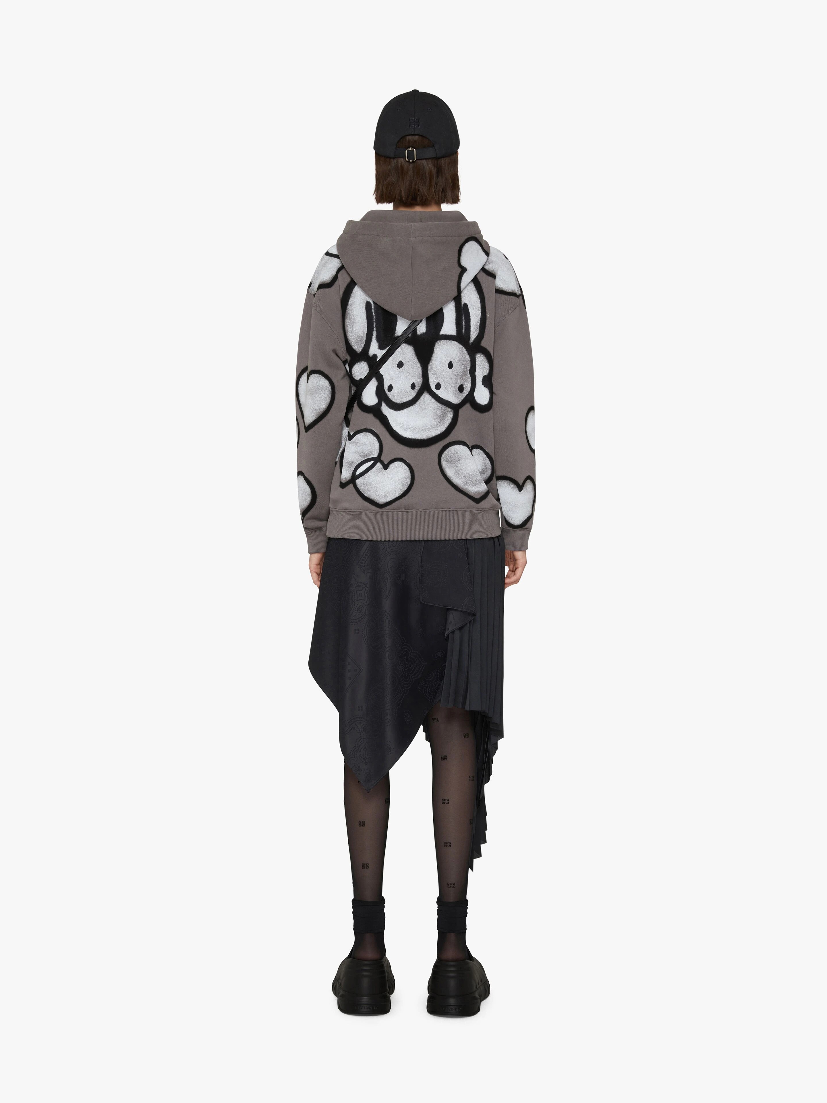 HOODIE WITH TAG EFFECT PRINTS - 4