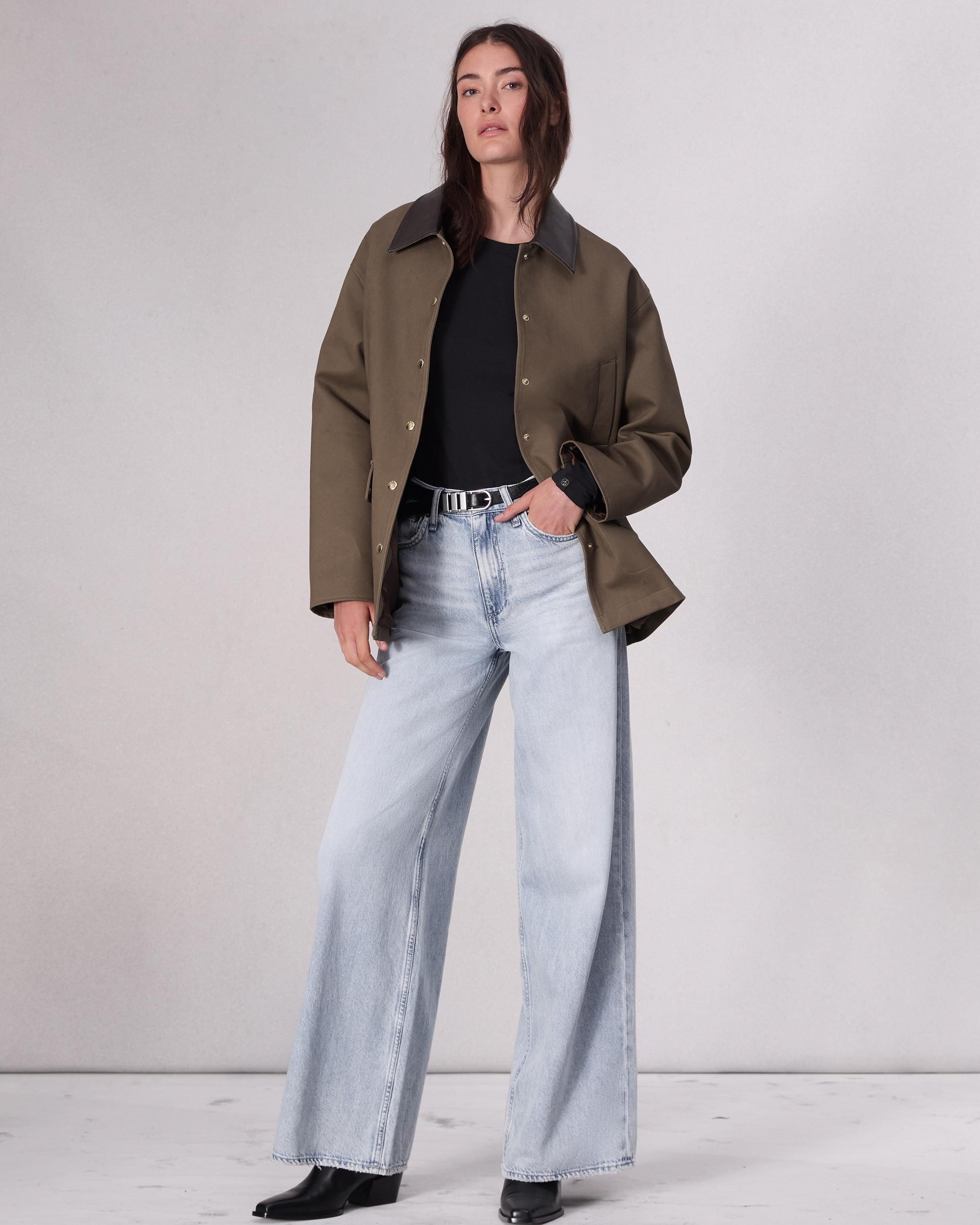 Featherweight Sofie Wide-Leg - Kierra
High-Rise Featherweight Jean - 2