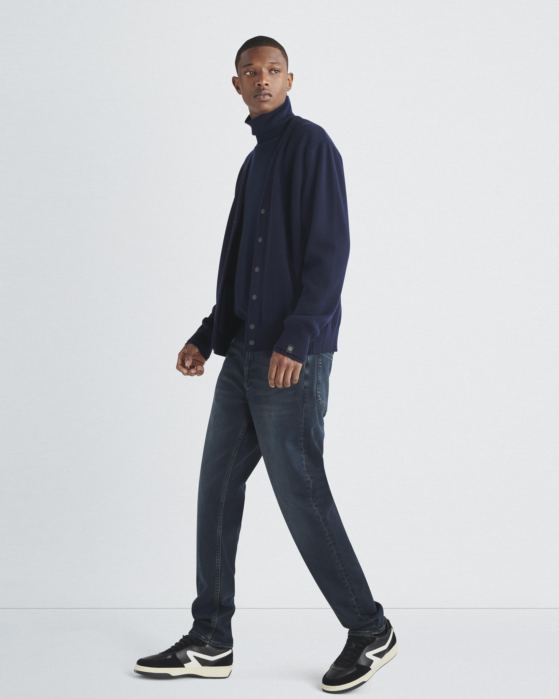 Fit 2 - Monroe
Slim Fit Action Loopback Jean - 2