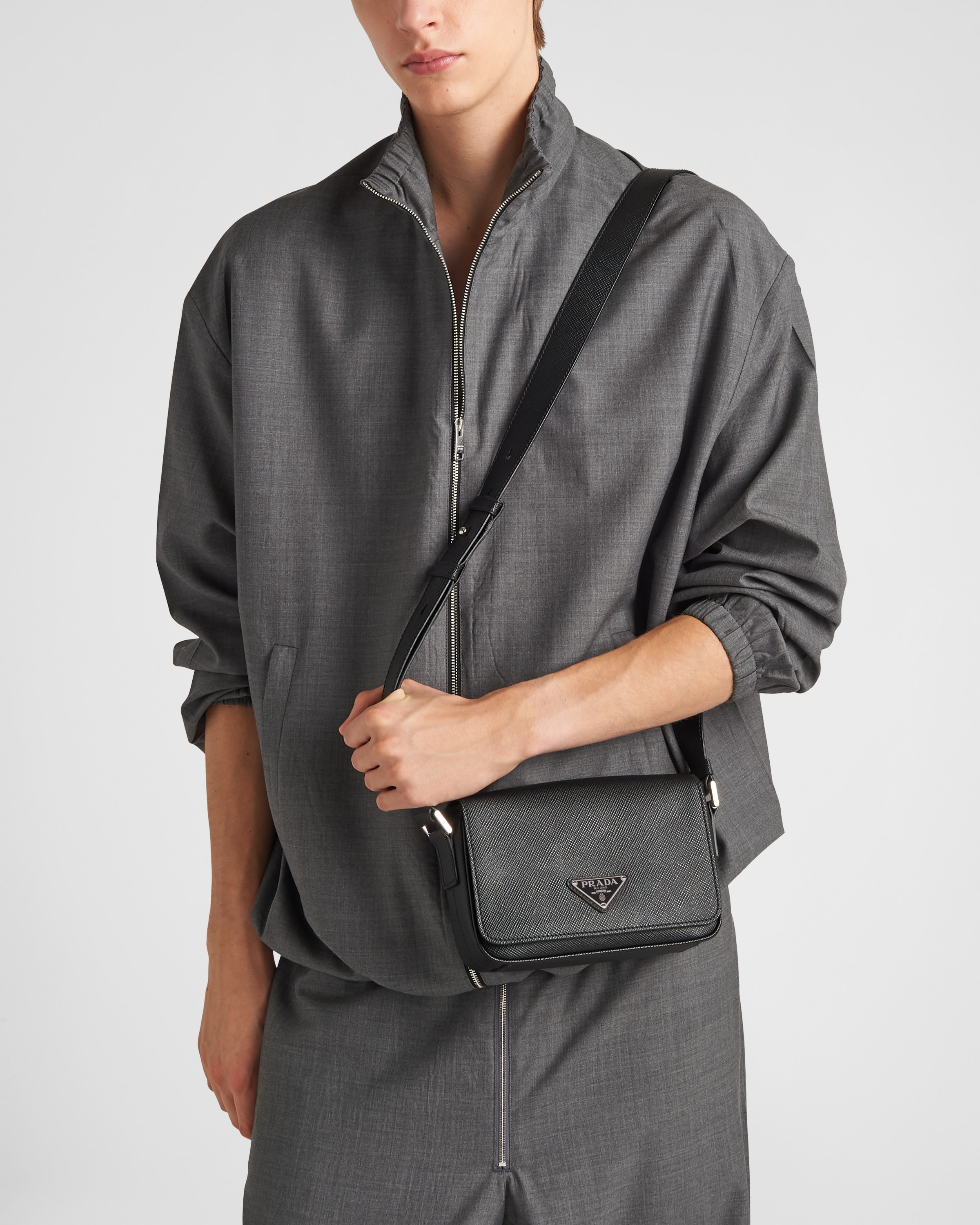 Saffiano leather shoulder bag - 8