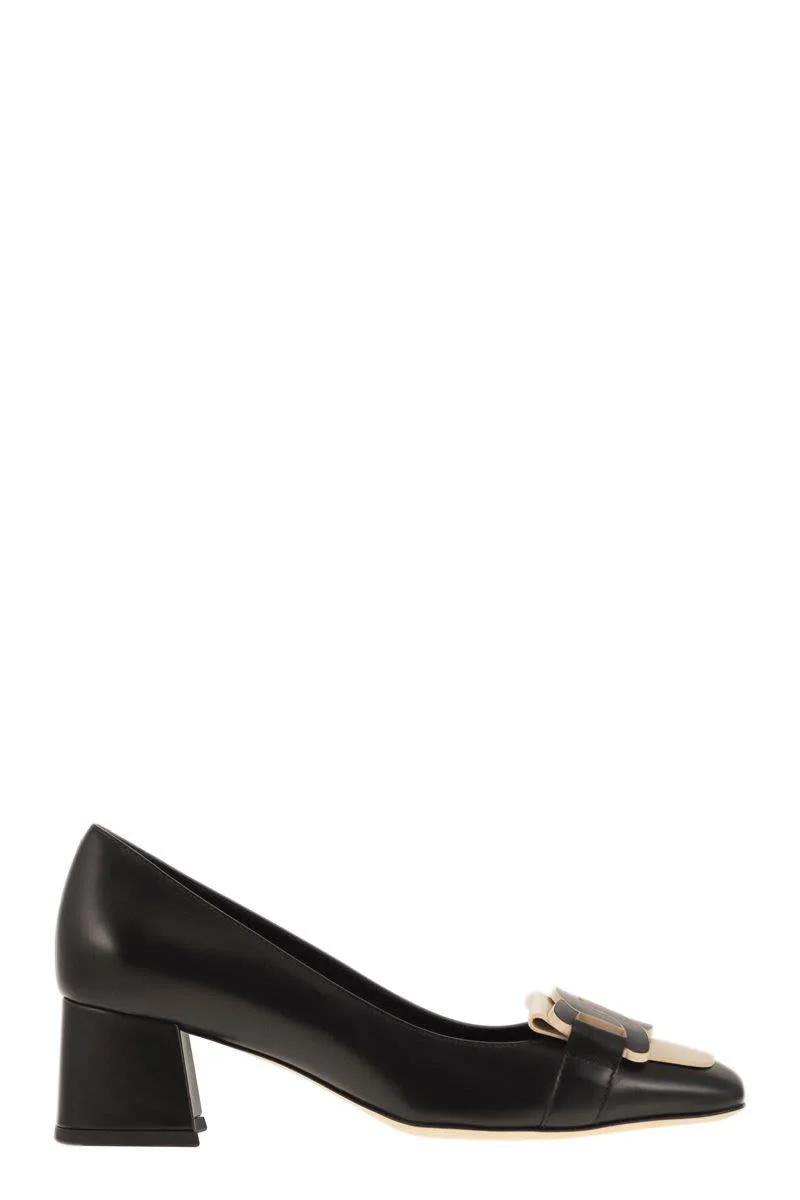 Tod'S Leather Pumps With Chain - 1