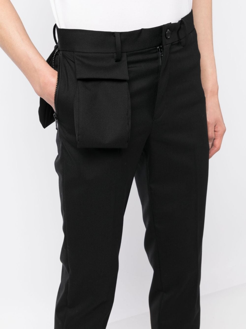 multi-pocket slim-cut trousers - 5