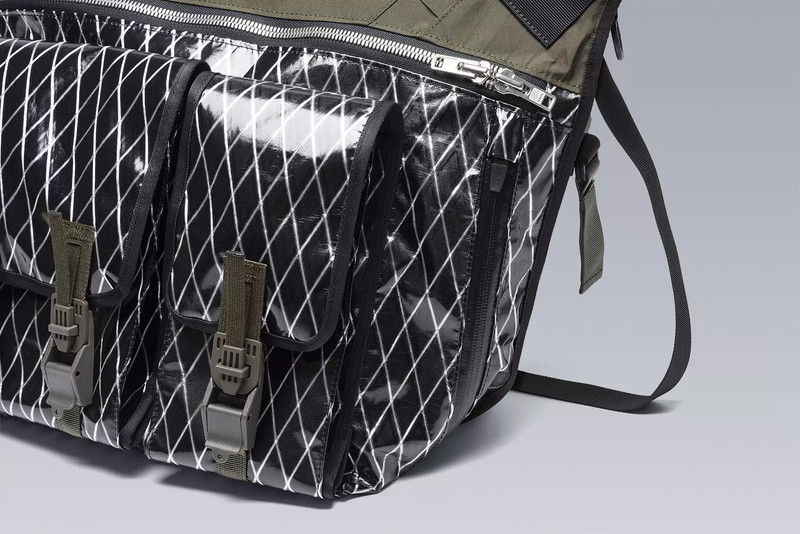 3A-1-MULTI Interops Einsatztasche Black/Olive 18