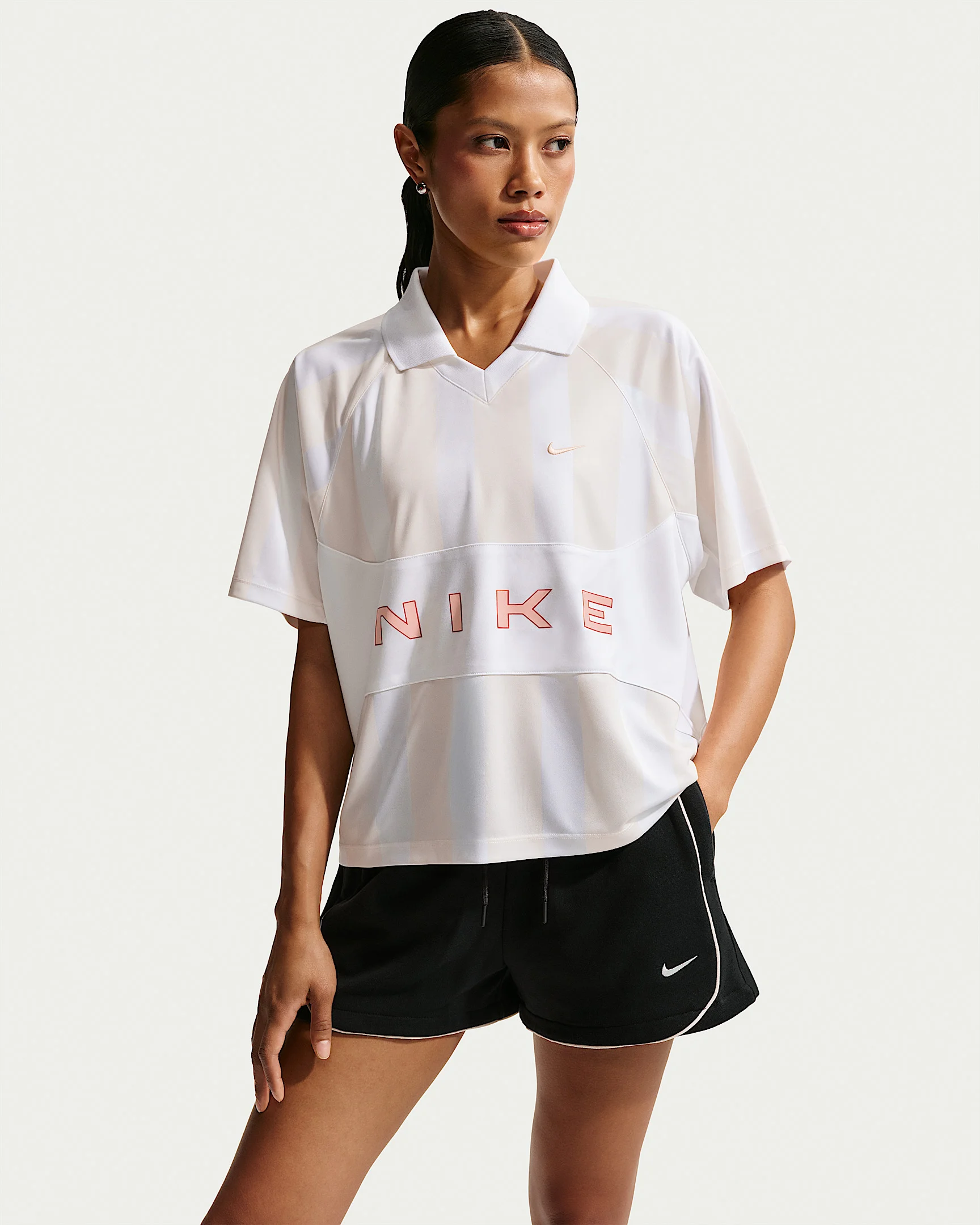 Nike Sportswear Women's Oversized Jersey - 1
