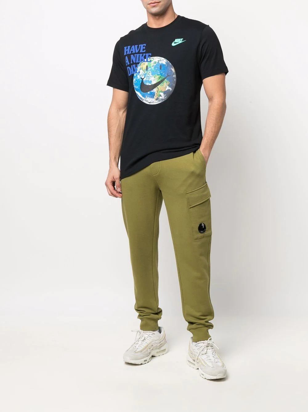 Nike Day graphic-print T-shirt - 2