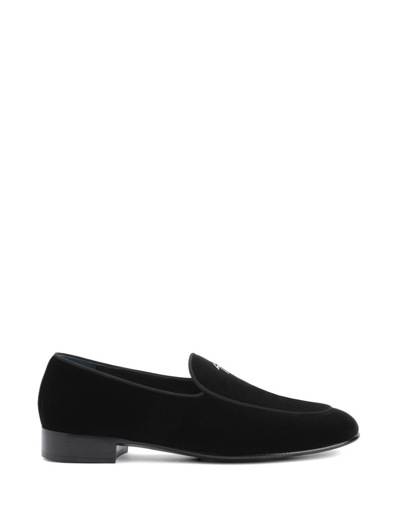 Berth metal logo velvet loafers 1
