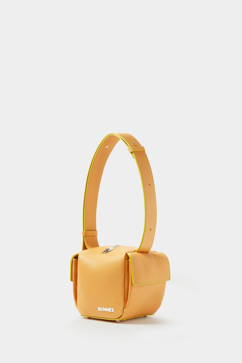 SUNNEI LACUBETTO BAG / mango outlook