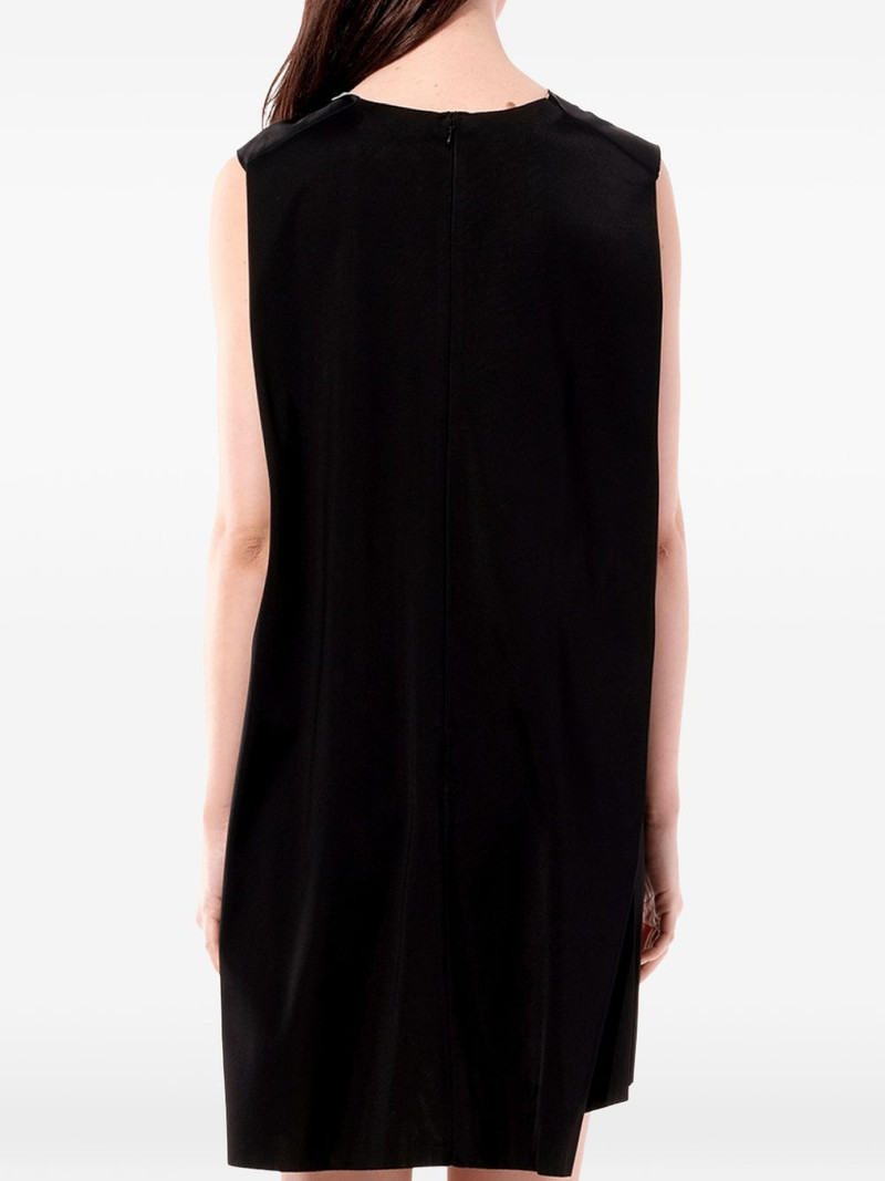 sleeveless V-neck dress 4
