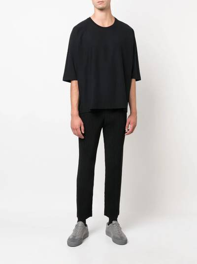 ISSEY MIYAKE pleated cropped trousers outlook