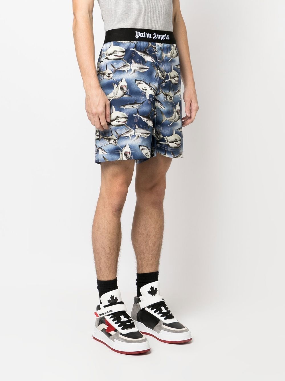 shark-print logo-waist shorts - 3