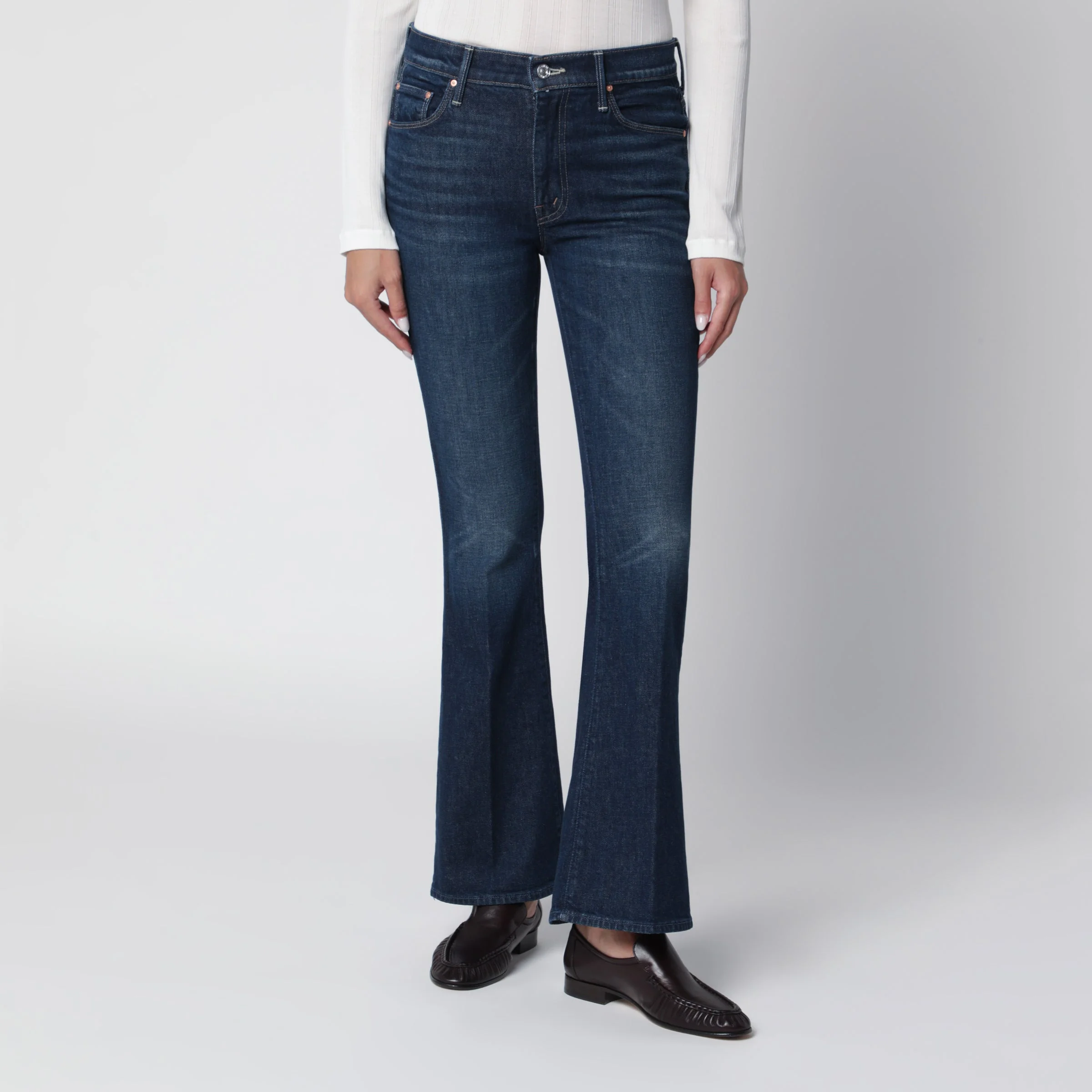 The Weekender jeans in dark blue washed denim - 1