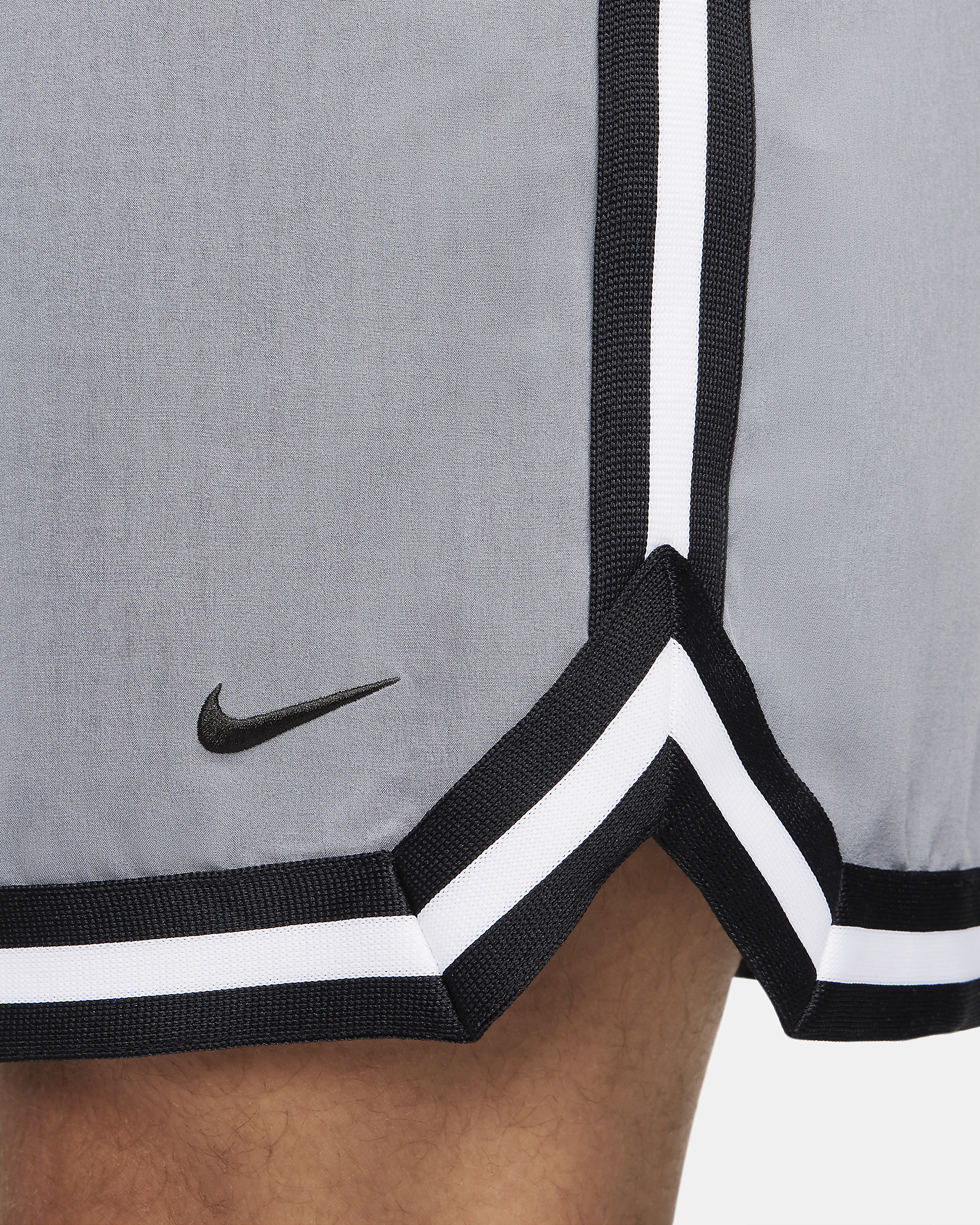Nike DNA Men's Dri-FIT 6" UV Woven Basketball Shorts - 6