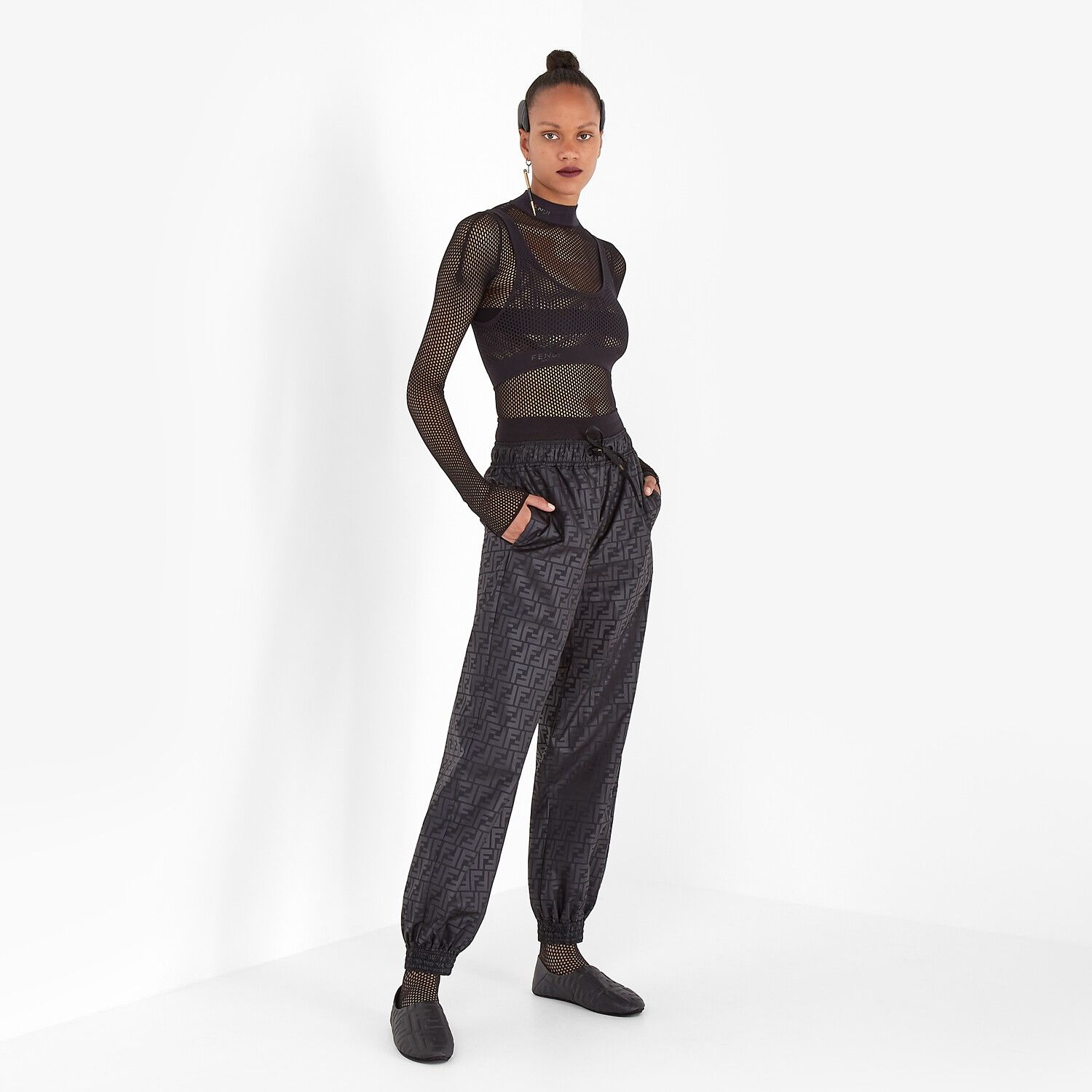 Black sports pants - 4