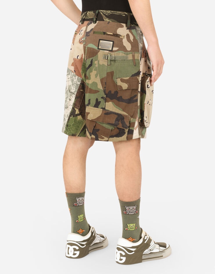 Camouflage patchwork cargo shorts - 5