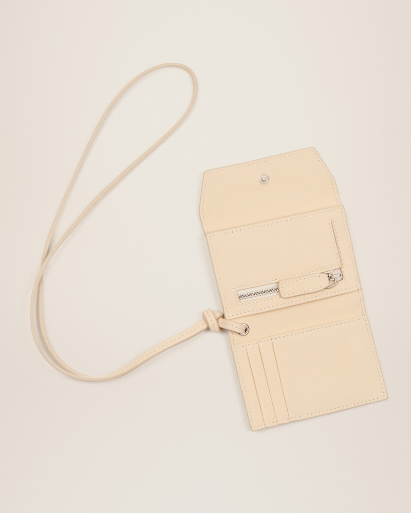JACQUEMUS Le porte Jacquemus outlook