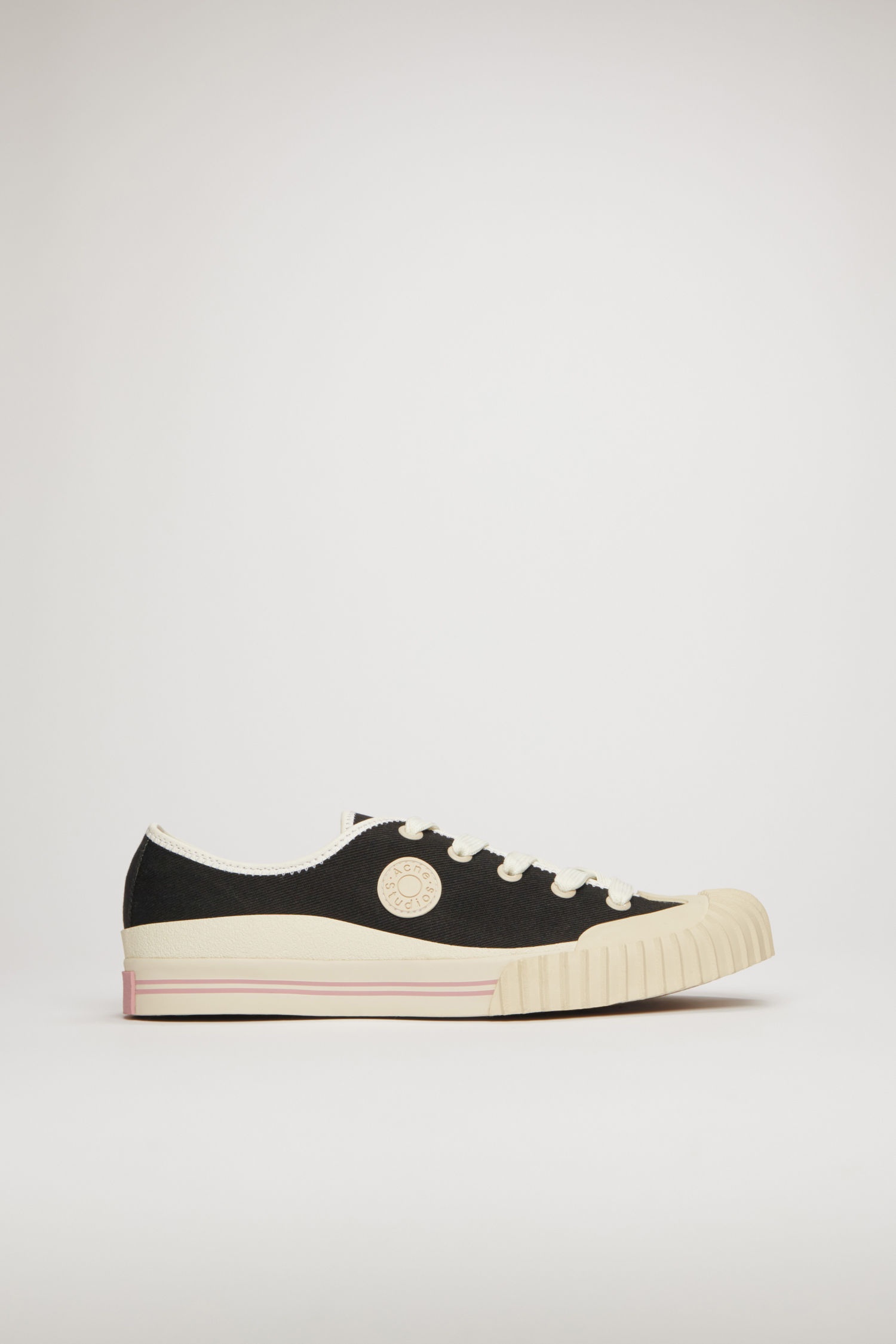 Logo-patch canvas sneakers black - 1