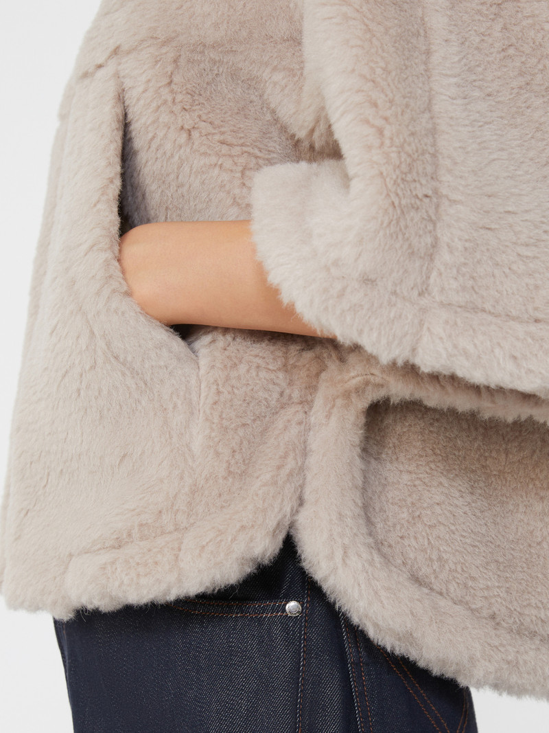 PETALO1 Alpaca and wool Teddy fabric boxy cape 6