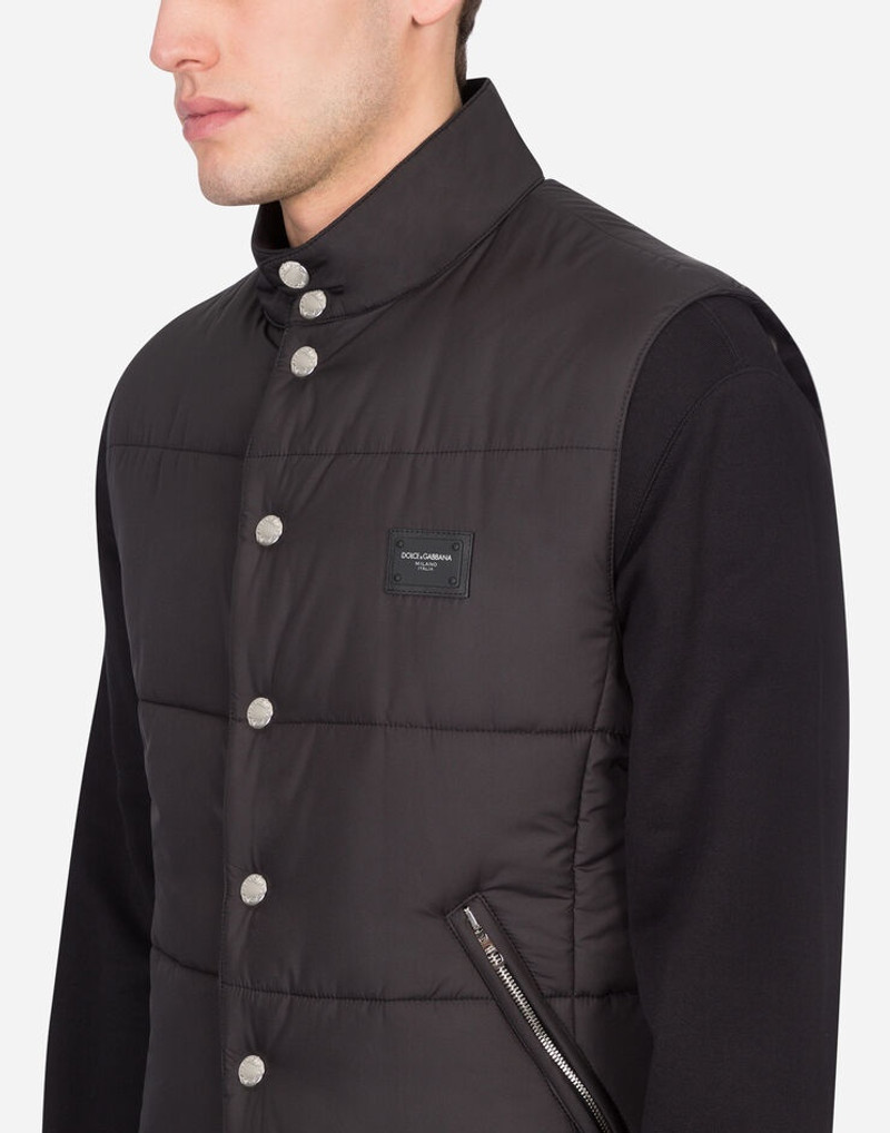 Nylon vest with branded plate 5