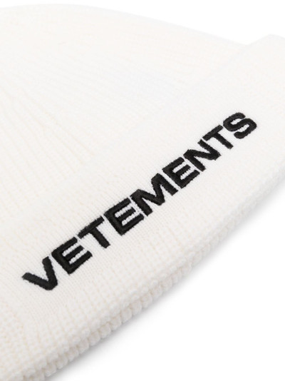 VETEMENTS logo-embroidered ribbed-knit beanie outlook