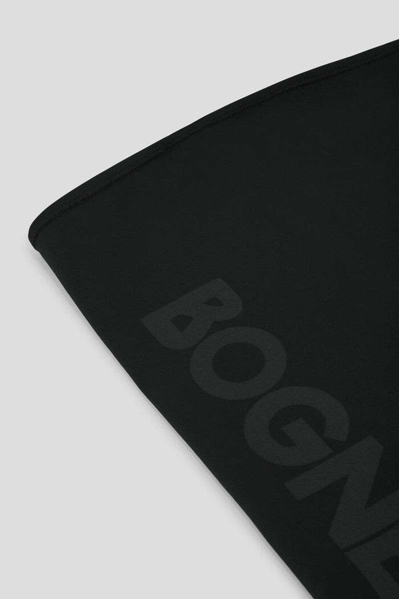 Loop Tubular scarf in Black 3