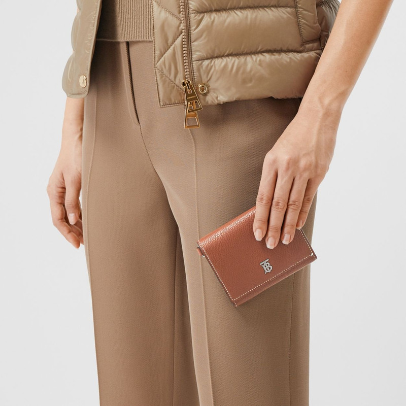 Small Grainy Leather Wallet with Detachable Strap 12