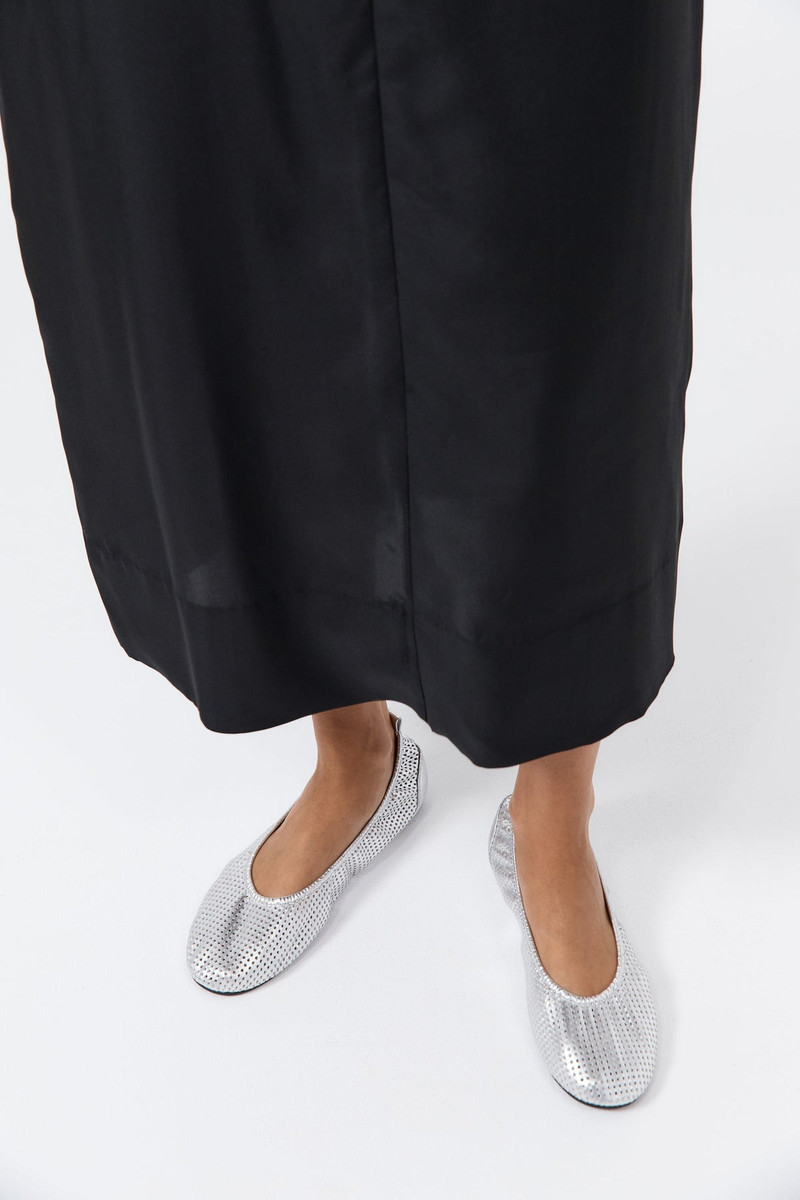 ST. AGNI Minimal Perforated Ballet Flat - Silver outlook