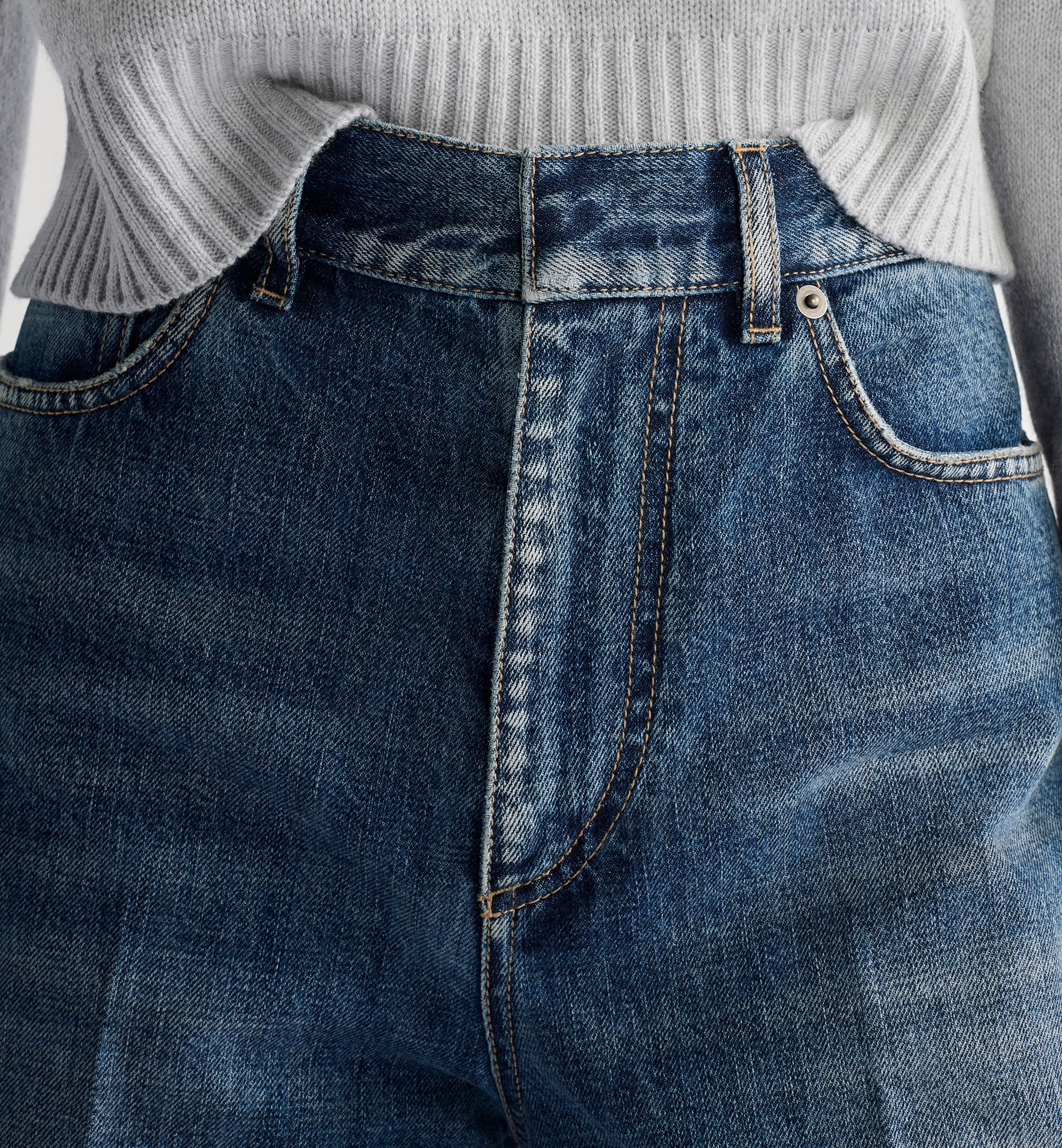 Flared Jeans - 3