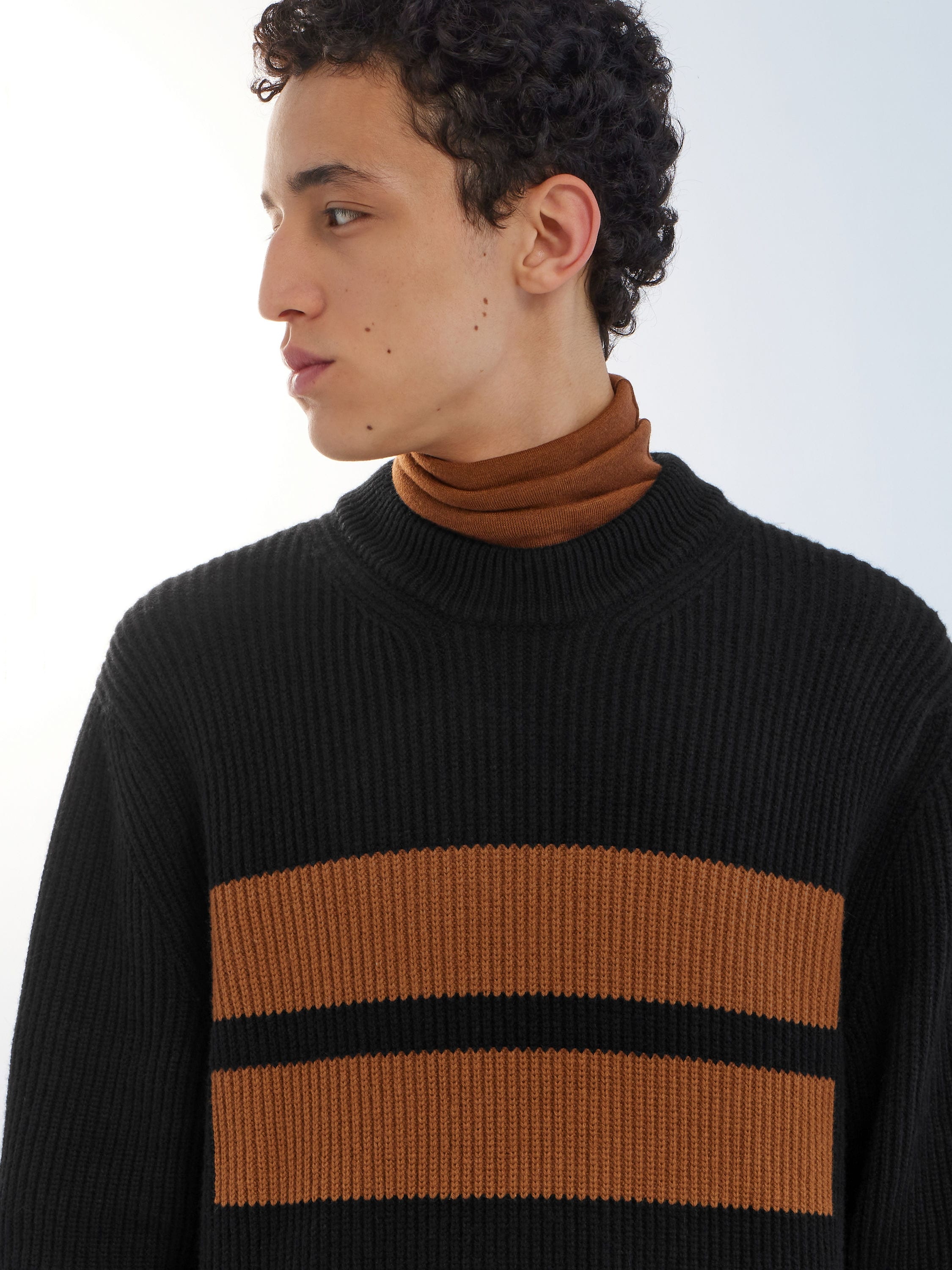 BLACK OASI CASHMERE CREWNECK - 4