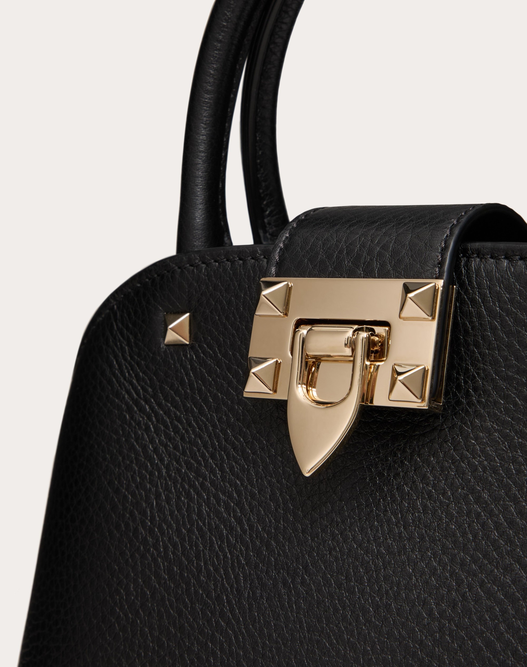 VALENTINO GARAVANI ROCKSTUD SMALL HANDBAG IN GRAINY CALFSKIN - 8