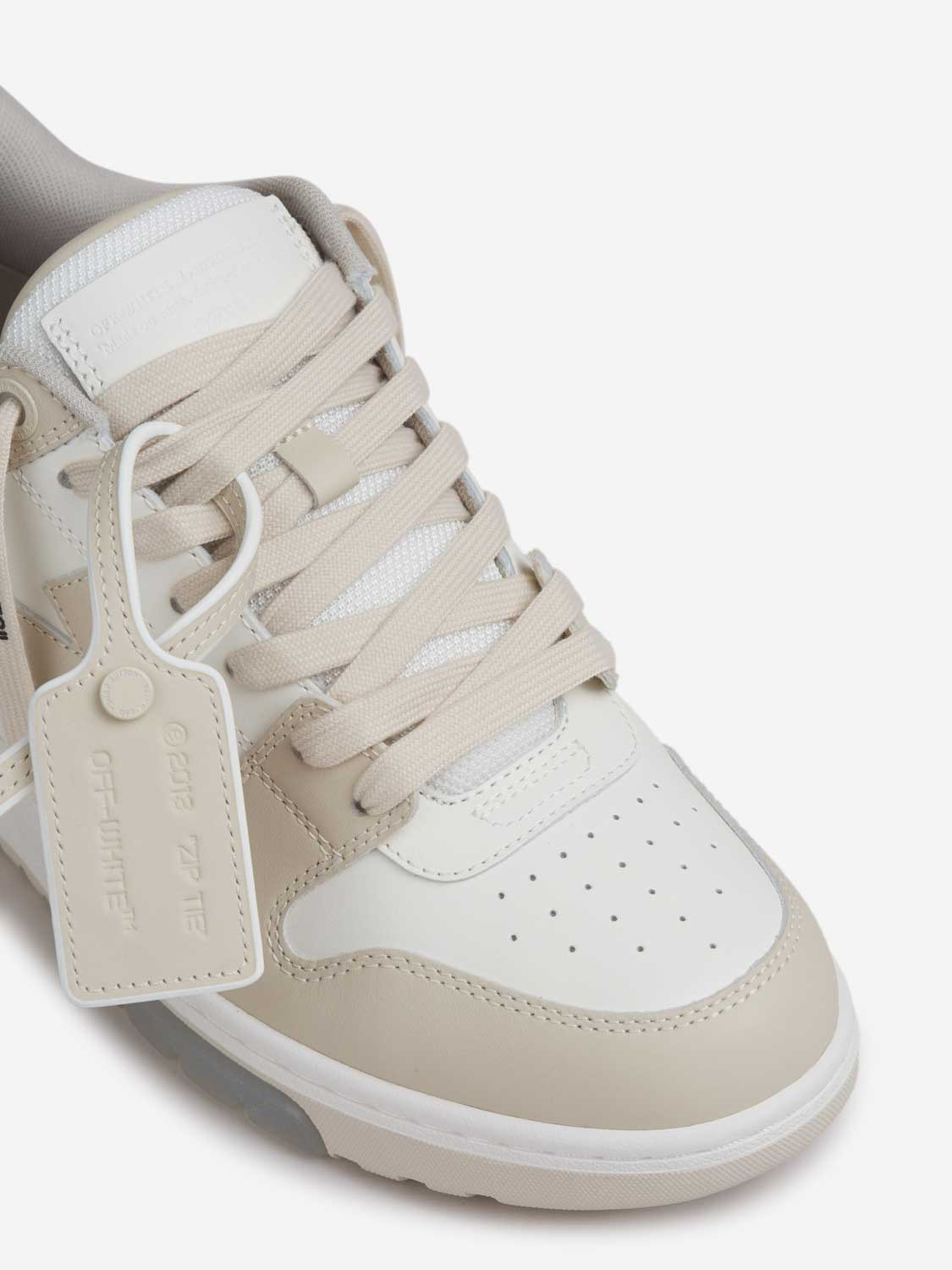 SNEAKERS OUT OF OFFICE - 5