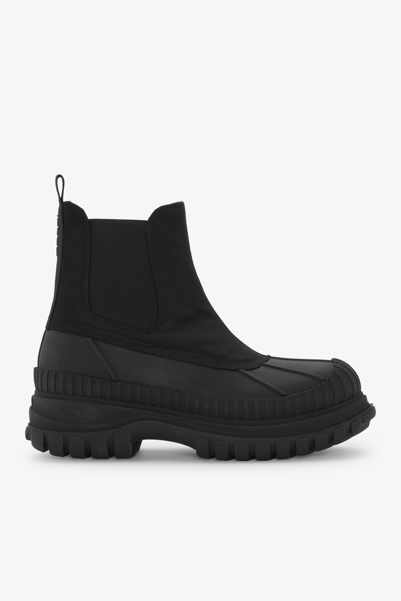 BLACK OUTDOOR CHELSEA BOOTS 1