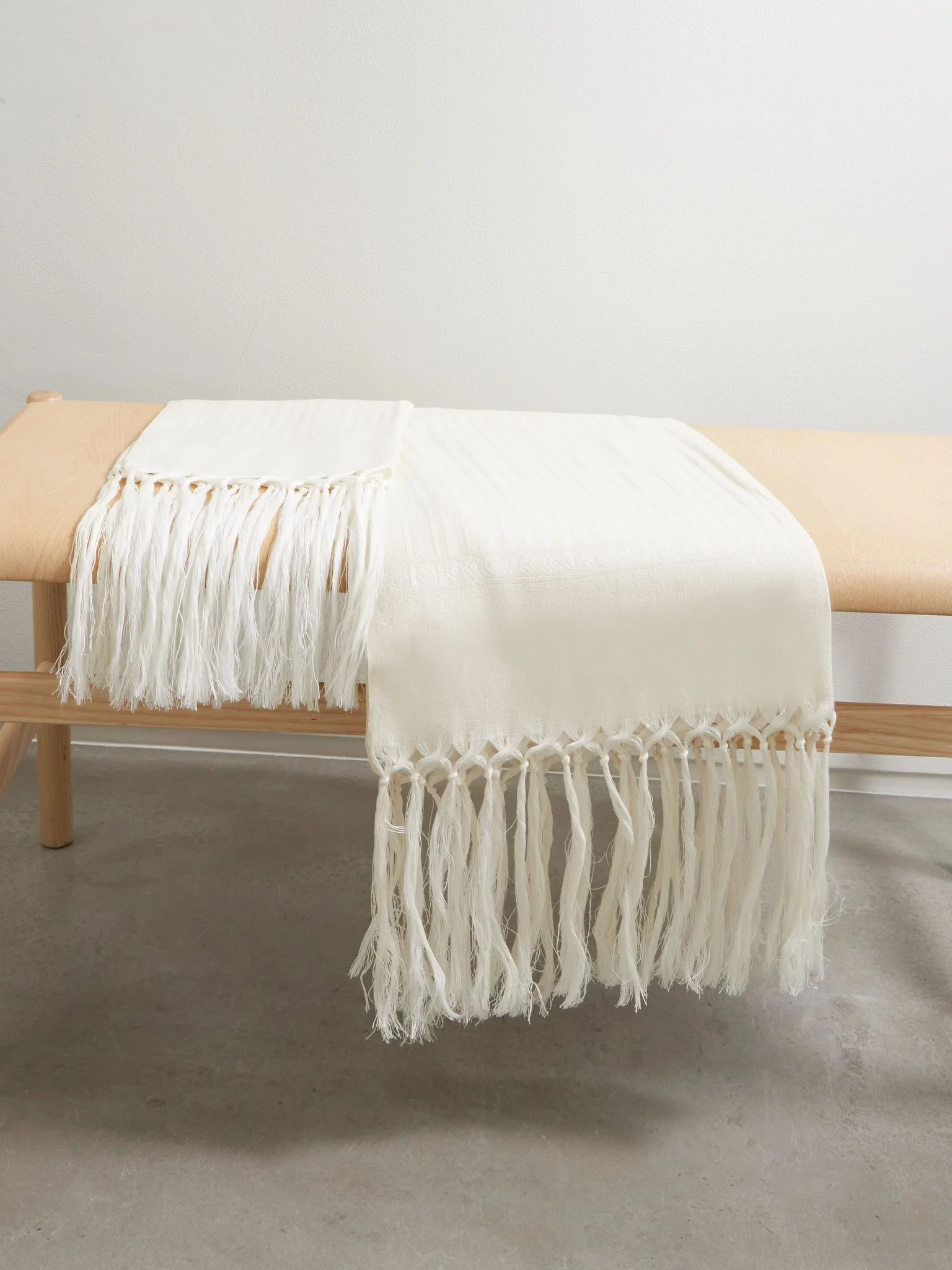 Set of two fringed linen and cashmere-blend jacquard beach towels White - 1