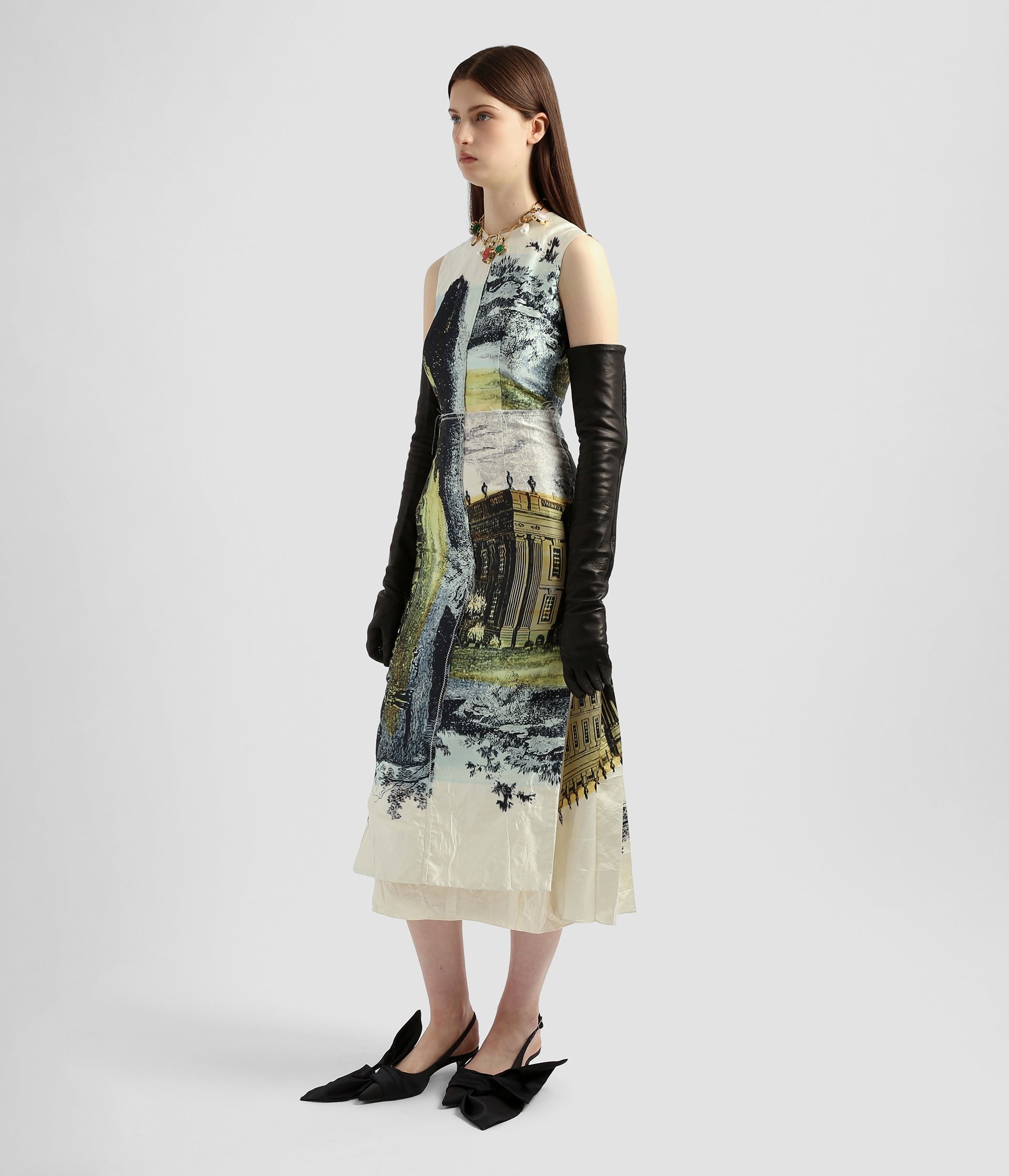 PLEATED BACK DETAIL DRESS - 4
