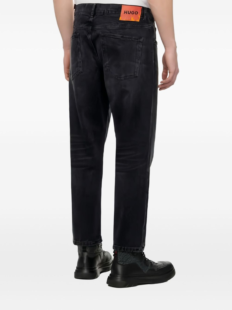 button-fastening jeans 4