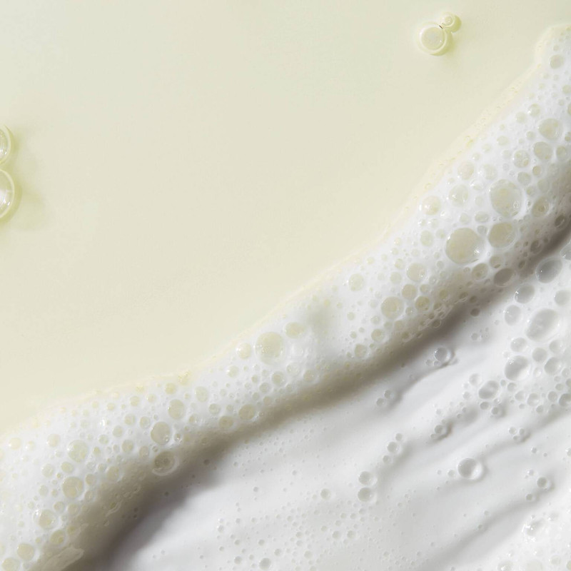 Creme de Corps Smoothing Oil-to-Foam Body Cleanser 3