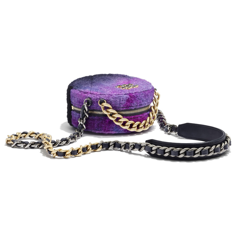 CHANEL 19 Clutch with Chain  4