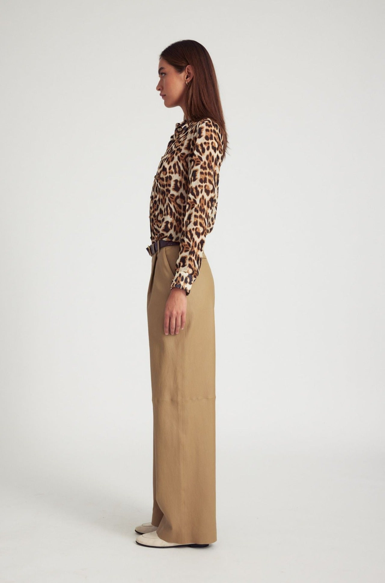 LEOPARD SILK FITTED BUTTON DOWN - 3
