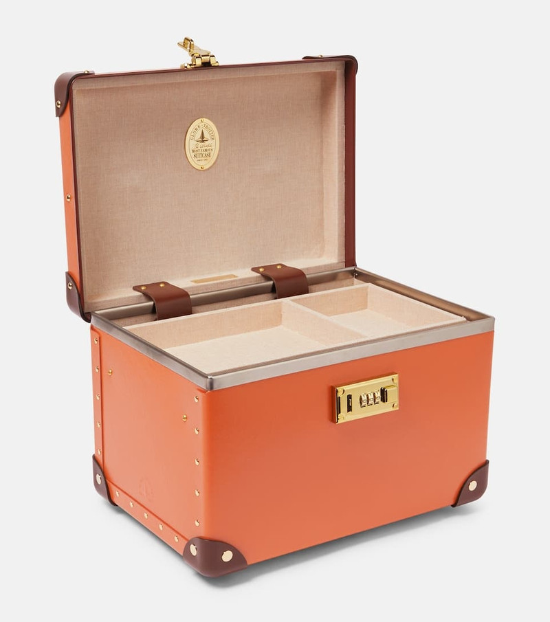 Globe-Trotter Centenary vanity case outlook
